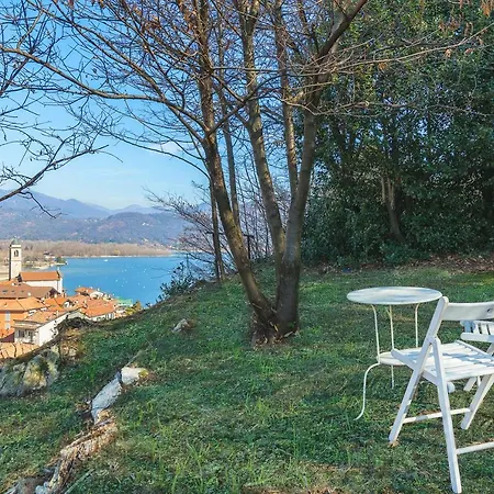 Lakeview Escape | Bright With Garden Apartament *